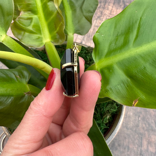 Black onyx hexagon pendant